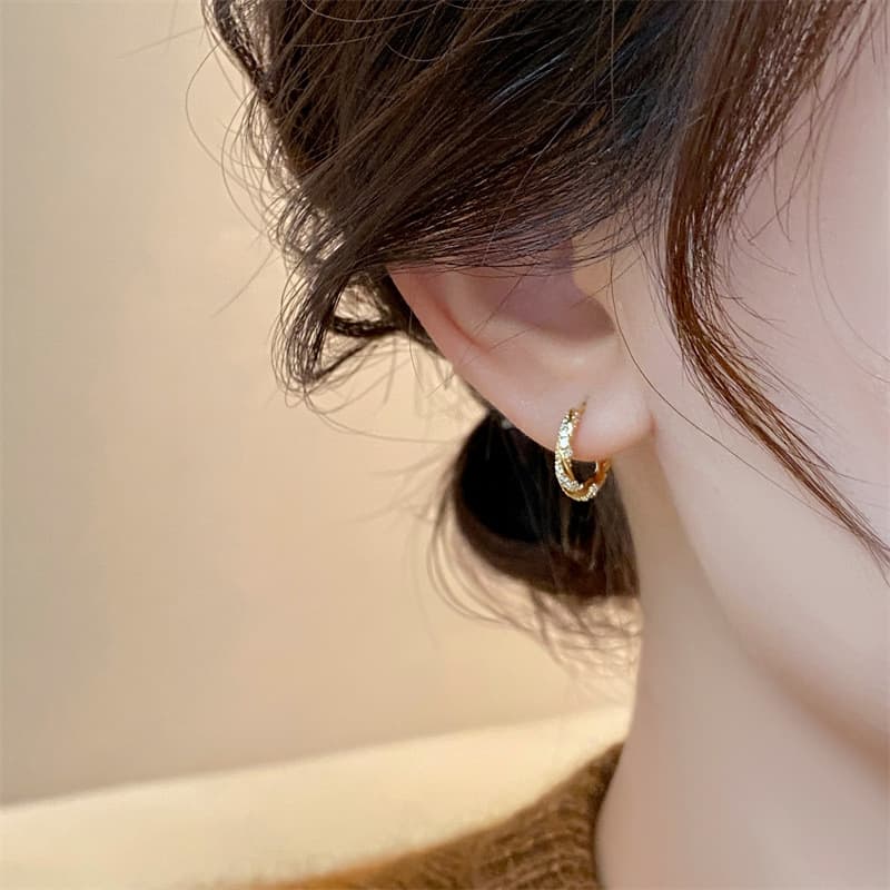 煌めき小粒 フープ ピアス